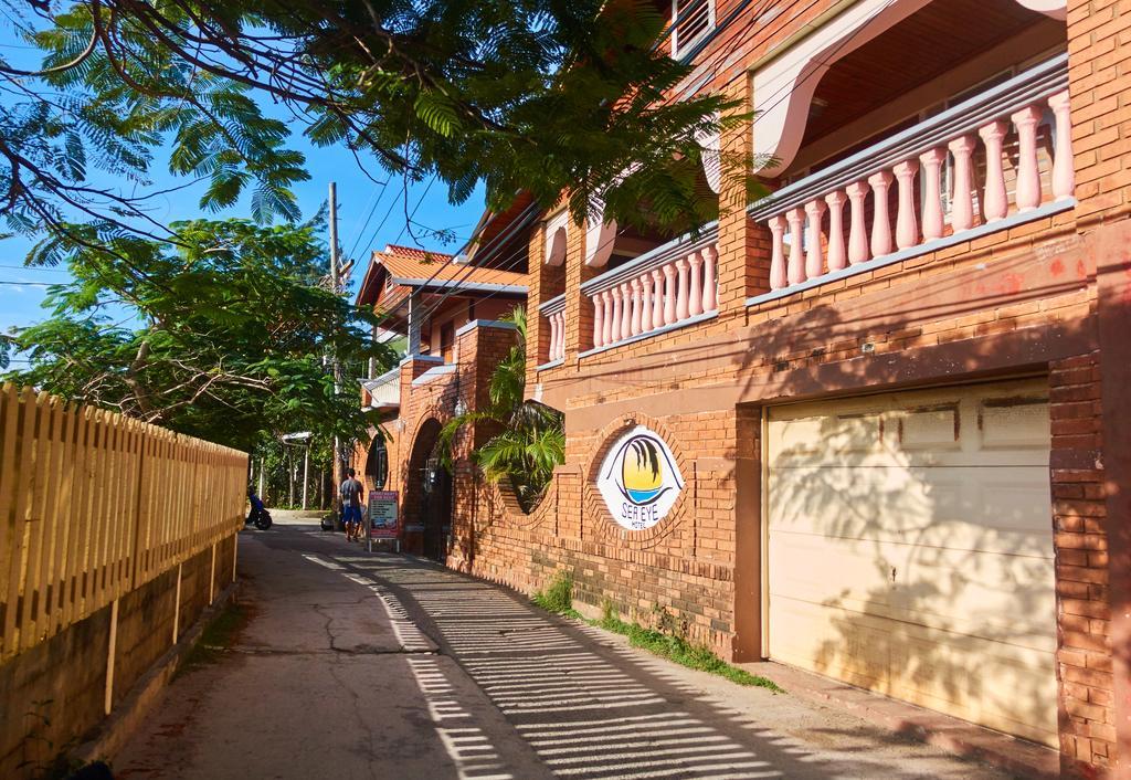 Sea Eye Hotel - Tropical Building Útila Exterior foto